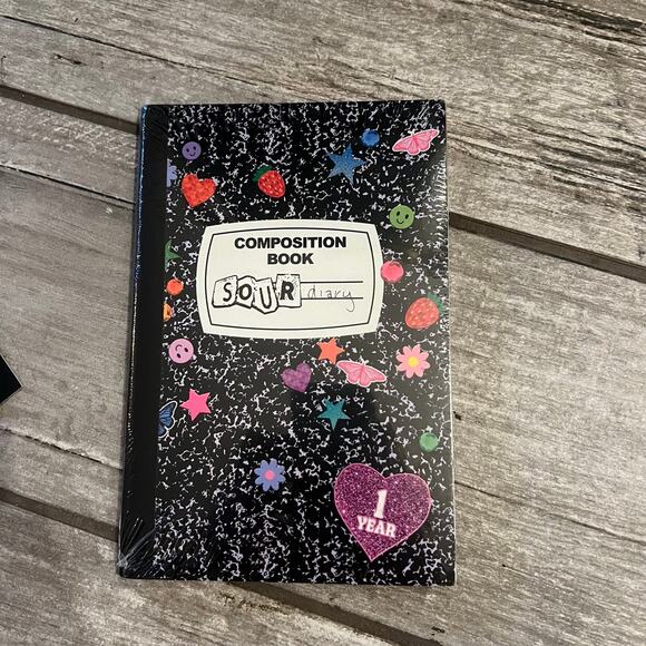 Olivia Rodrigo Trading Card & Sour Diary Composition Book - Picture 2 of 9